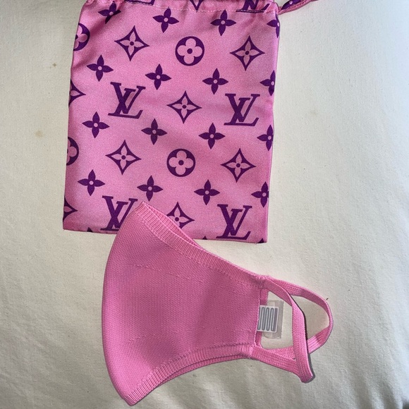 Authentic Louis Vuitton Pink Vuittamins Collection Spring 2021 - Picture 3 of 12